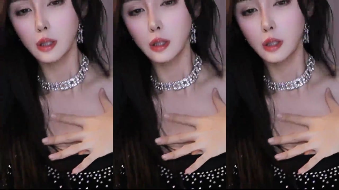Douyu 张琪格20231108 Chinese girl live streamingCute Chinese Girls Dance Livestream Highlights 000021