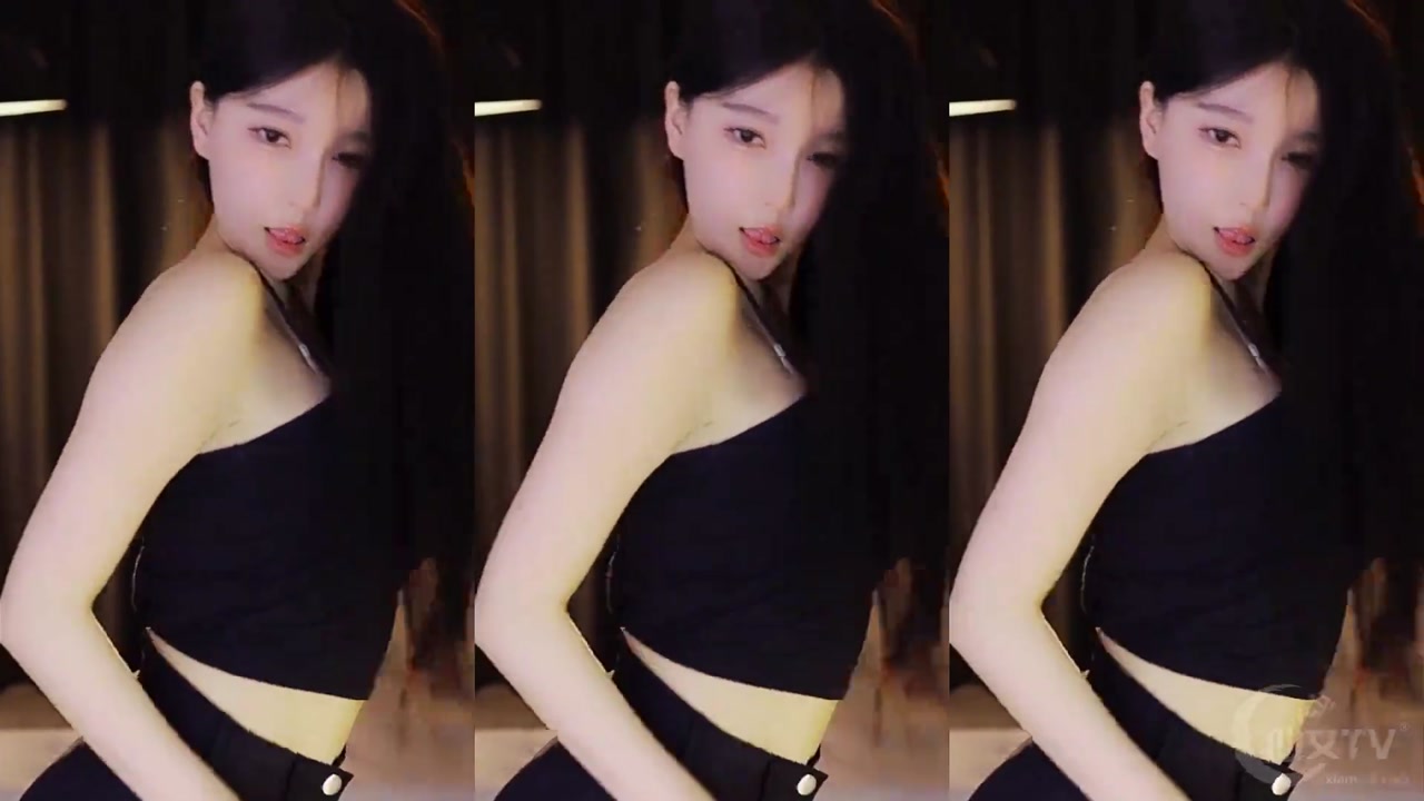 Chinese girl hunanxiaochengzi[湖南小橙子]20230614 Wechat live with Chinese girls dancing 000006