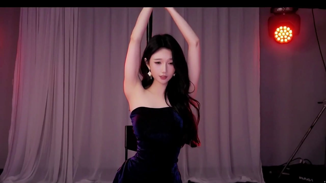 坏空空20230624 Chinese dance video 000003