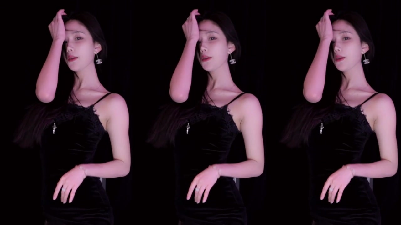 一只萌七哟o20240124 Chinese girl dancing meme 000003