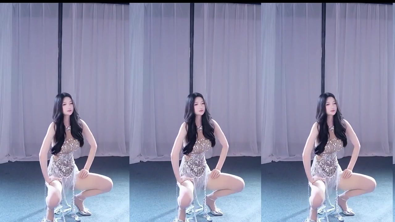 Douyin 坏空空[huaikongkong]20230920 Adorable Chinese Girl Group Dance Live 000001