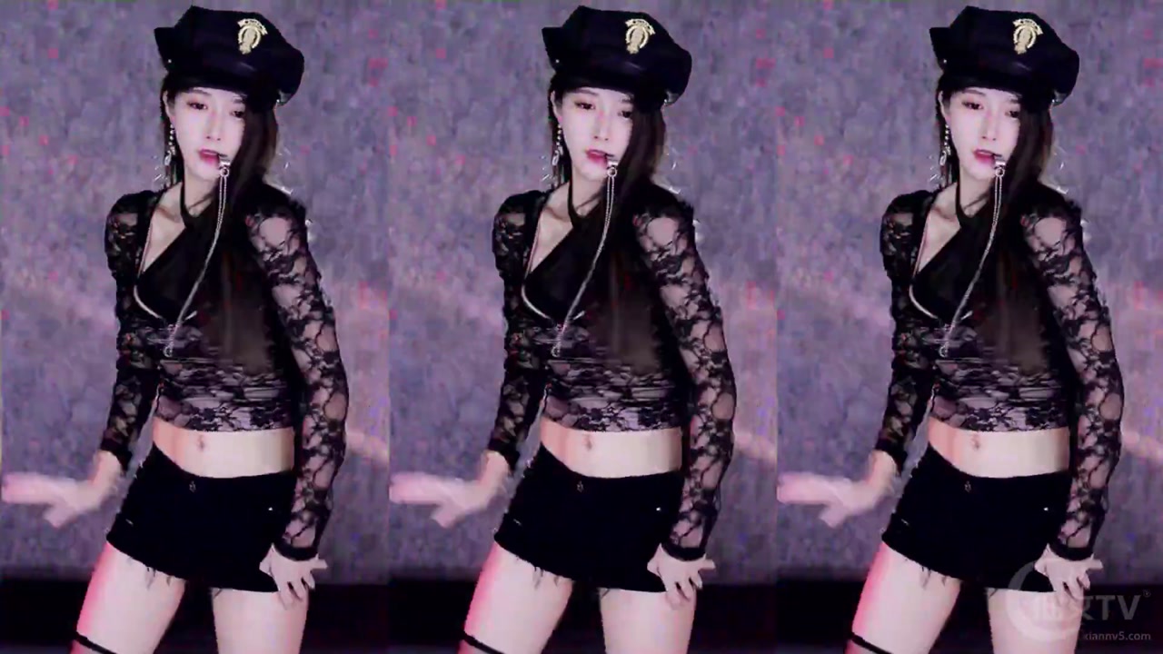 Huya 王芯恩Tree20220114 TikTok live with Chinese girls dancing 212000