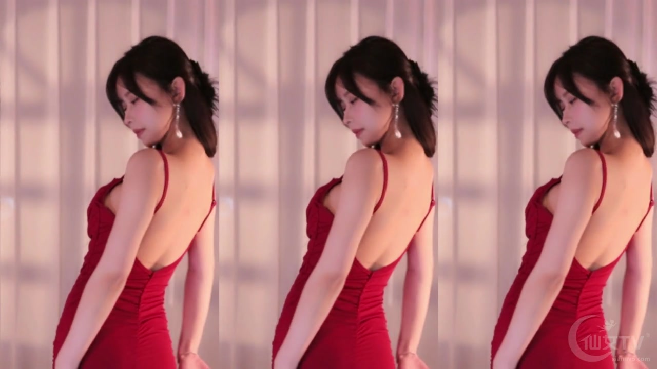 Huya 三岁伊20230402 Chinese girl live recording 000010
