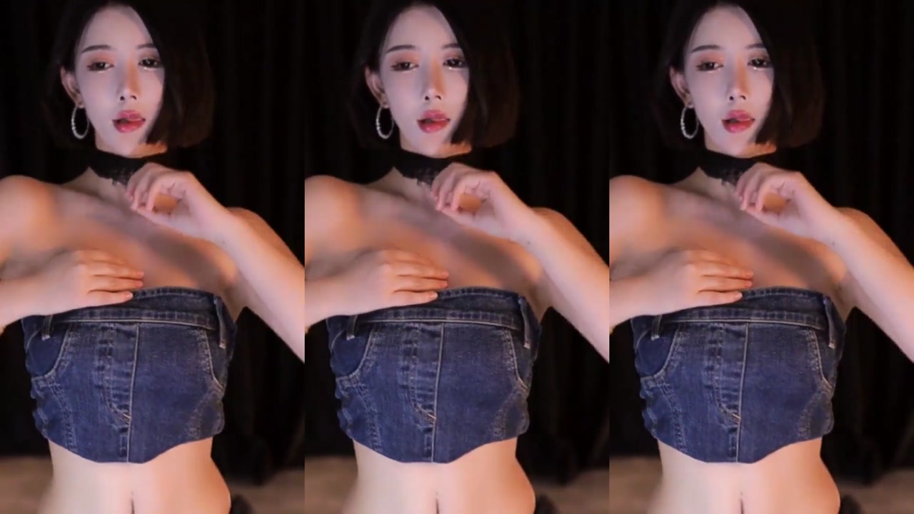 韵子20231011 TikTok live with Chinese girls dancing 000000