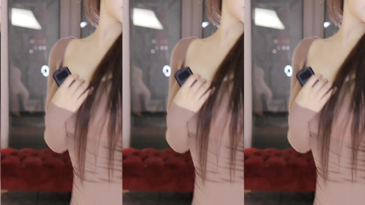 Chinese girl vivi小小酥[vivixiaoxiaosu]20230804 TikTok live with Chinese girls dancing 000006