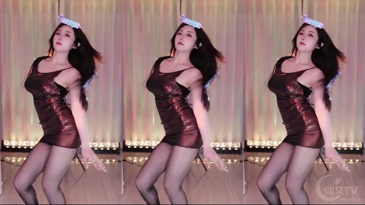 Huya 猫崽崽三分糖20231230 Adorable Chinese Girl Group Dance Live 000000