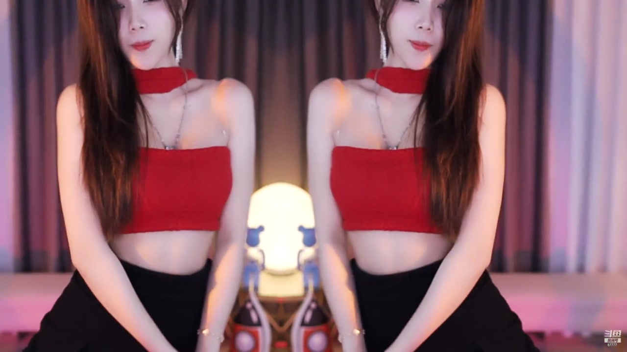 Huya 一只萌七哟o20220101 Chinese girl live recording 034400
