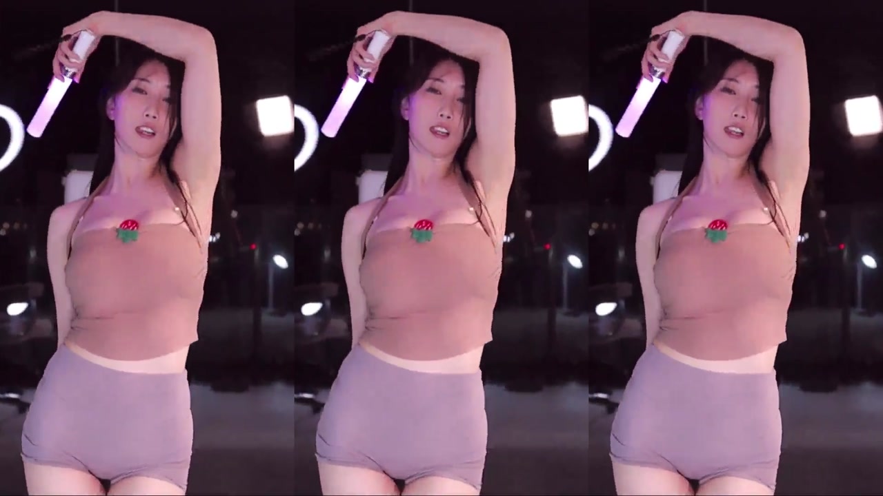 Huya 小小玉酱20230913 Chinese girl dancing meme 000000