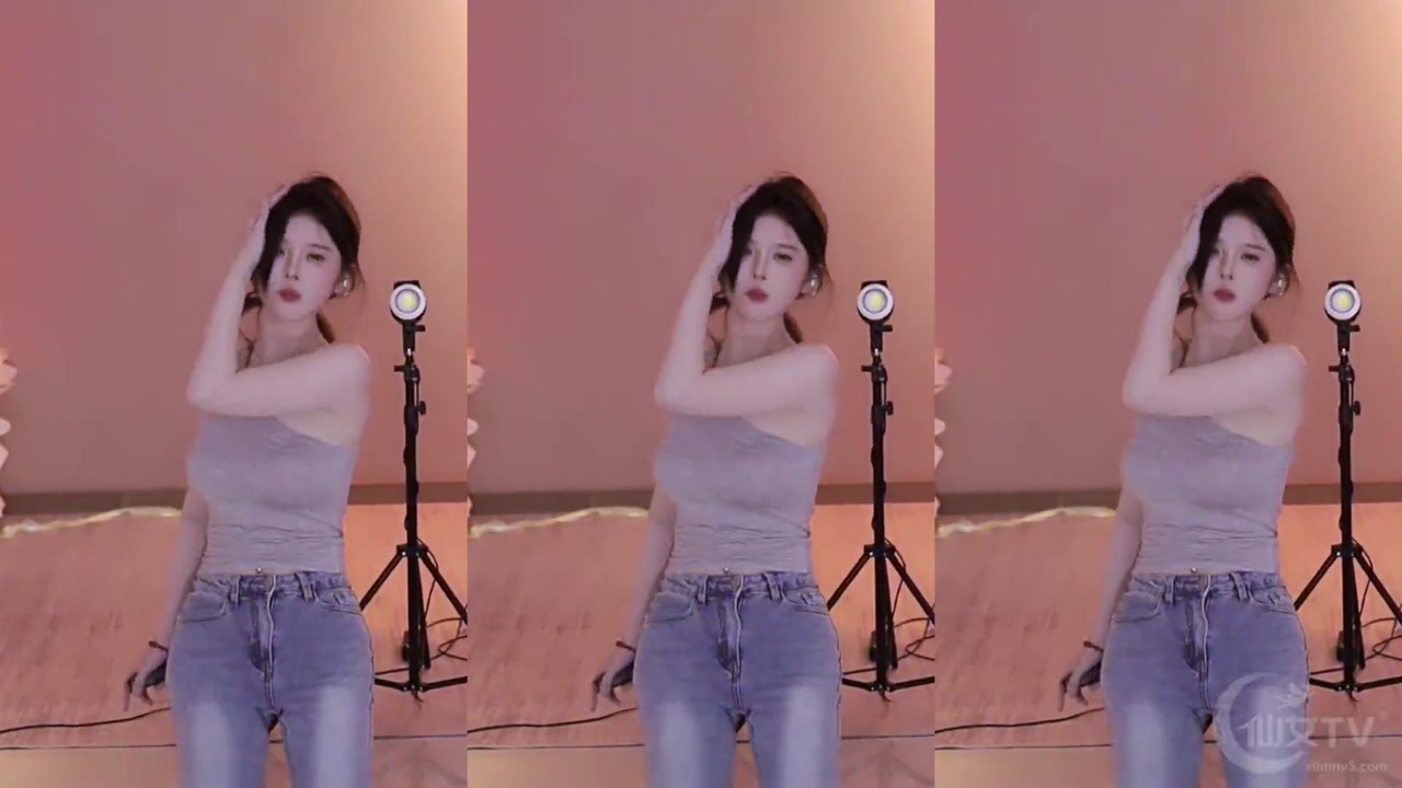 小水熙20230711 Adorable Chinese Girl Group Dance Live 000003