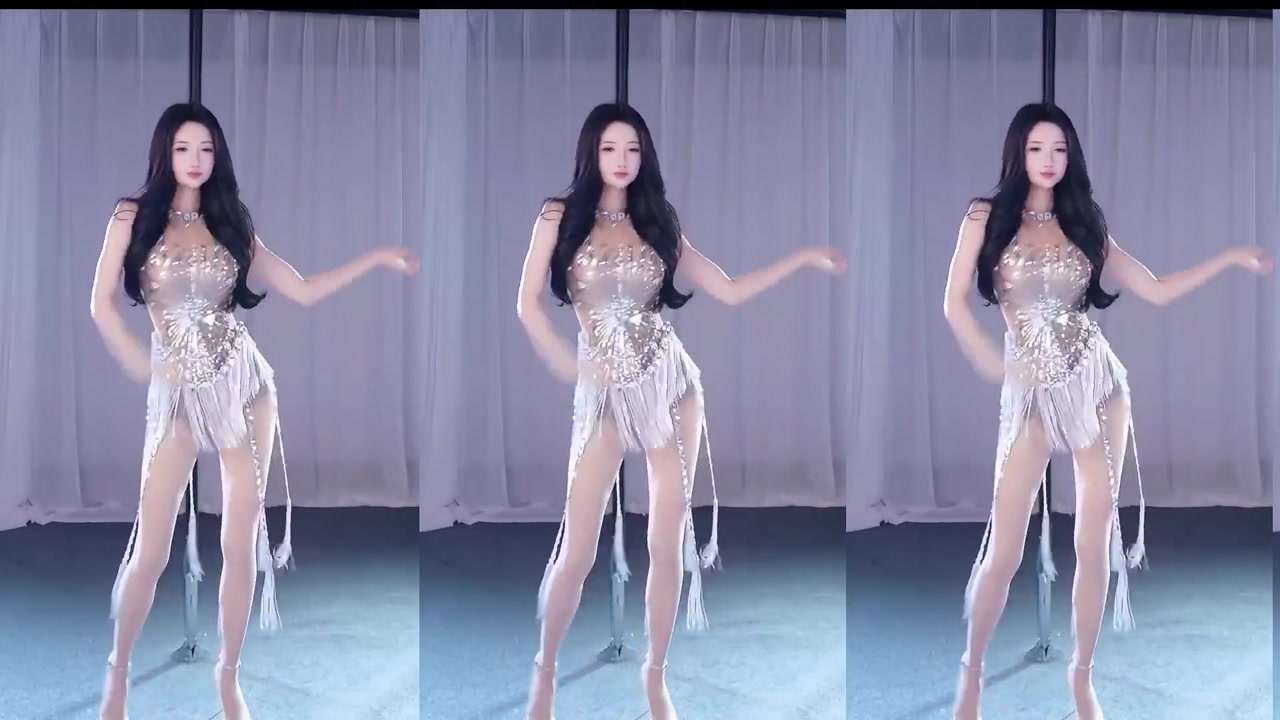Douyin 坏空空[huaikongkong]20230920 Chinese girl live dance 000010