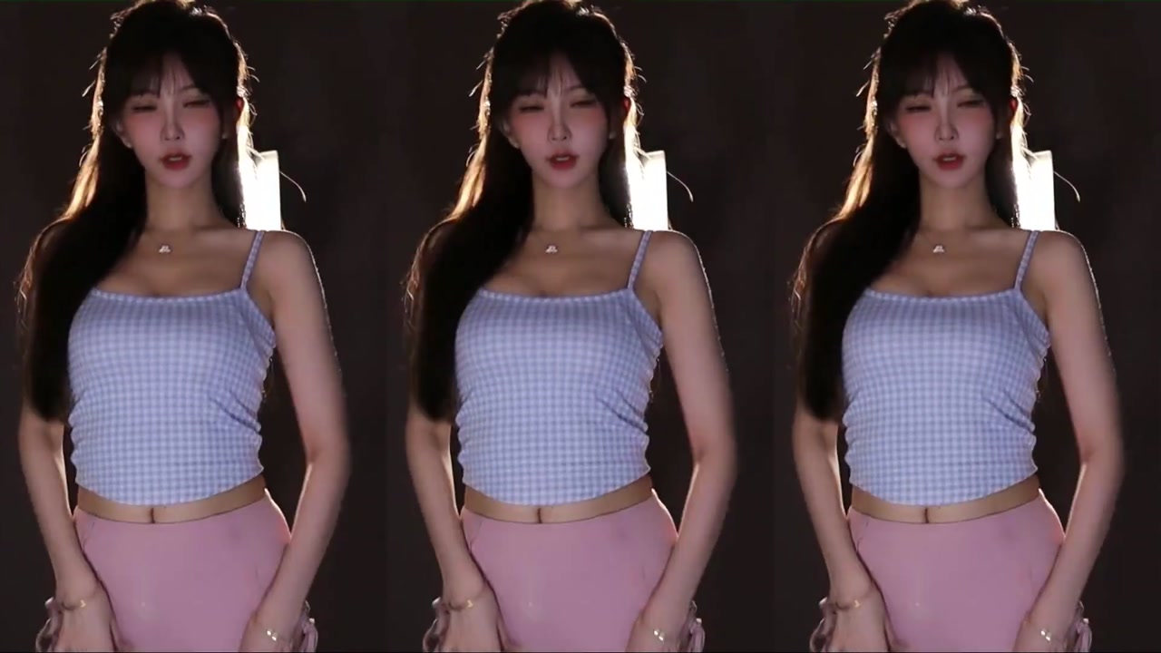 Chinese girl 南妹儿[nanmeier]20230815 Wechat live with Chinese girls dancing 000000