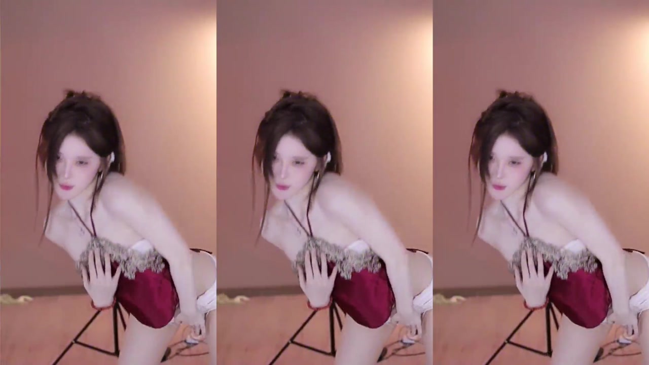 Douyin xiaoshuixi[小水熙]20230406 bilibili live Dance cut 000028