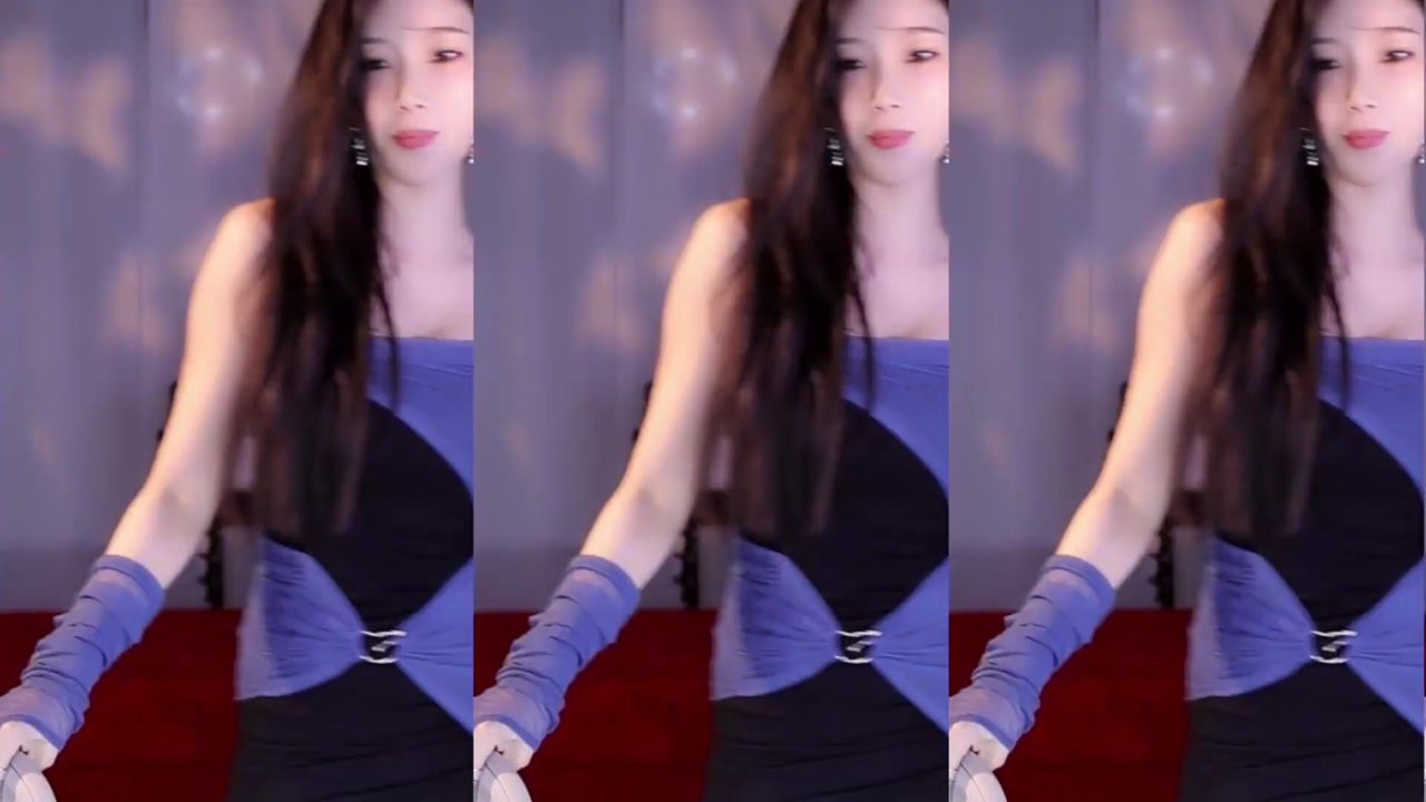Chinese girl 一只萌七哟o[yizhimengqiyoo]20231218 douyinlive dancer Livestream Highlights 000021