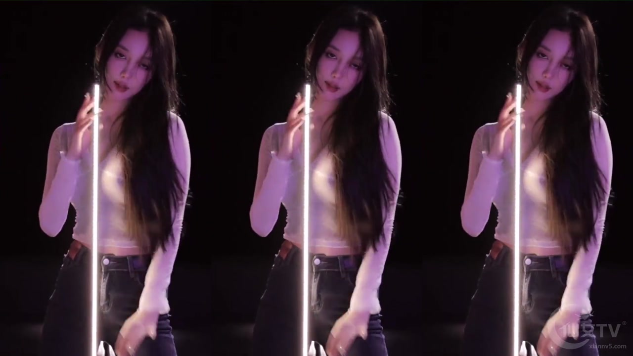 Chinese girl wangyumengya[王雨檬呀]20231214 Douyulive dancer Livestream Highlights 000010