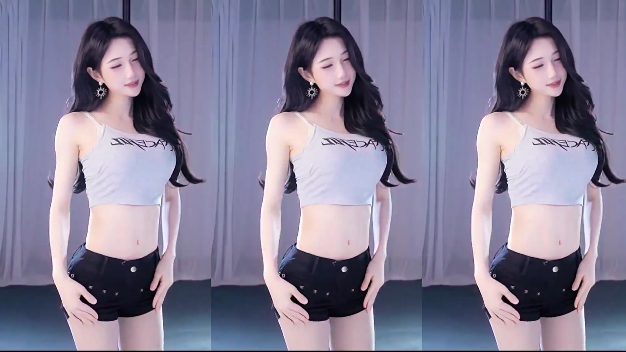 Huya 坏空空20230727 Cute Chinese Girls Dance Livestream Highlights 000015