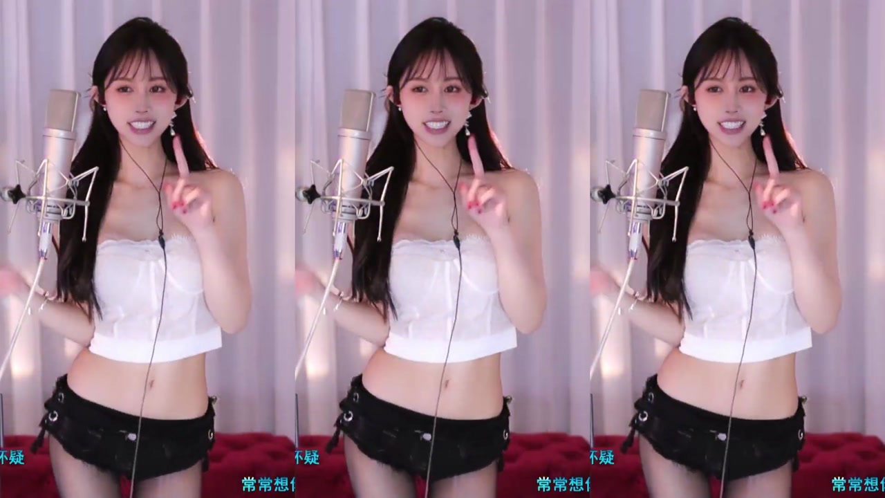Chinese girl sansuiyi[三岁伊]20230415 Douyu live Dance Livestream Highlights 000015