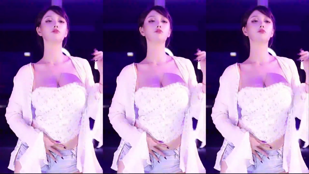 Chinese girl minanaya[minana呀]20231024 A beautiful female anchor from China 000021