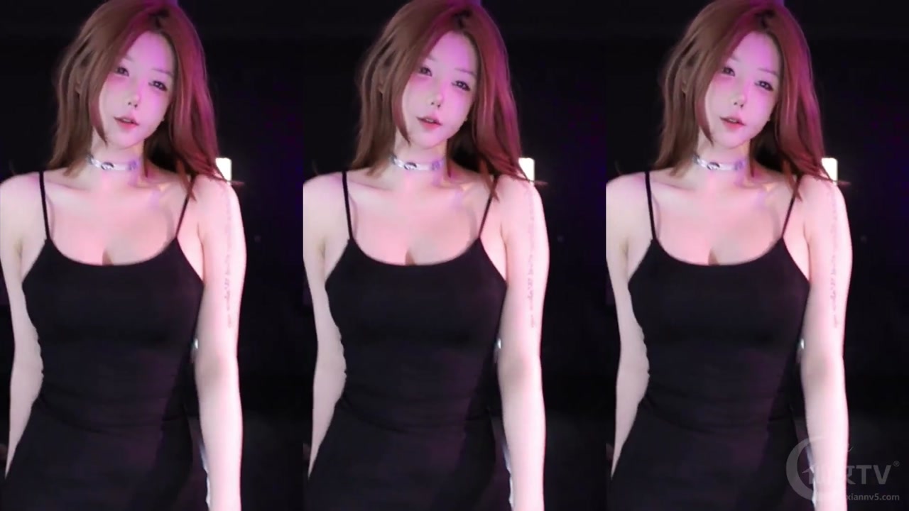 Chinese girl xuzhaizhai[徐宅宅]20231218 Chinese girl live stream 000000