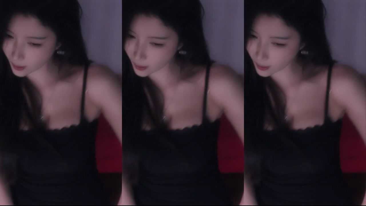 Douyin 一只萌七哟o[yizhimengqiyoo]20231019 douyinlive dancer Livestream Highlights 000015