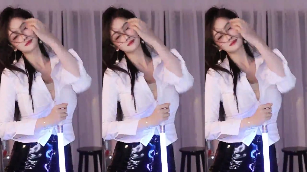 Huya 张琪格20231011 Chinese girl dancing meme 000010