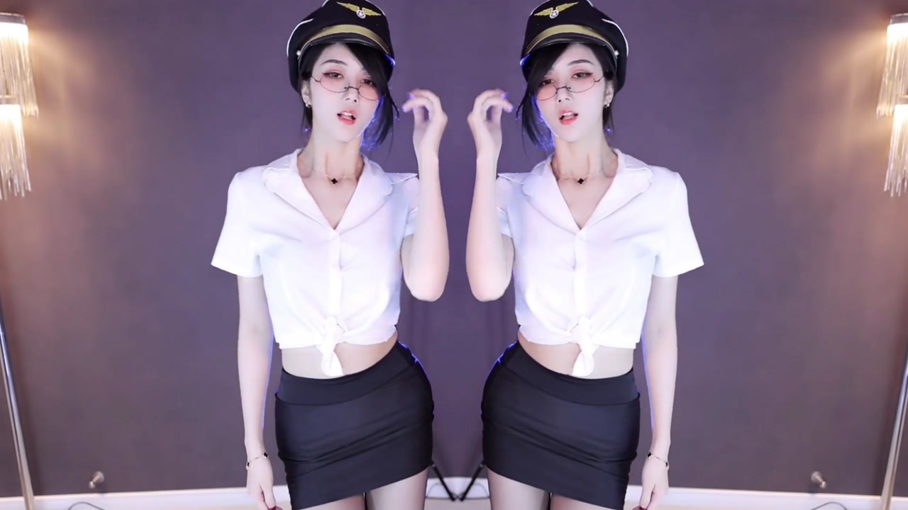 Chinese girl chelaoban[车老板]20230613 douyinlive dancer Livestream Highlights 000021