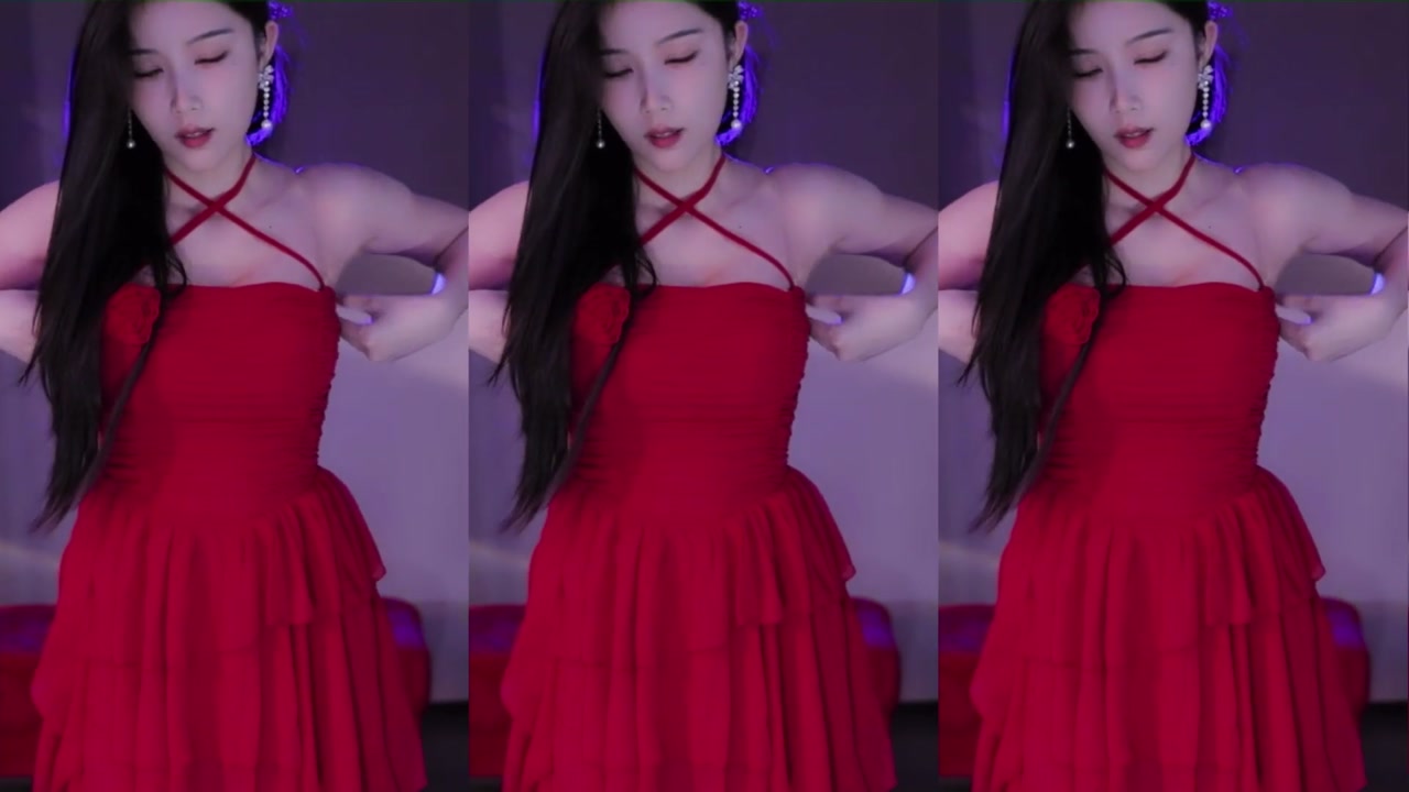 Chinese girl yizhimengqiyoo[一只萌七哟o]20230612 Wechat live with Chinese girls dancing 000001