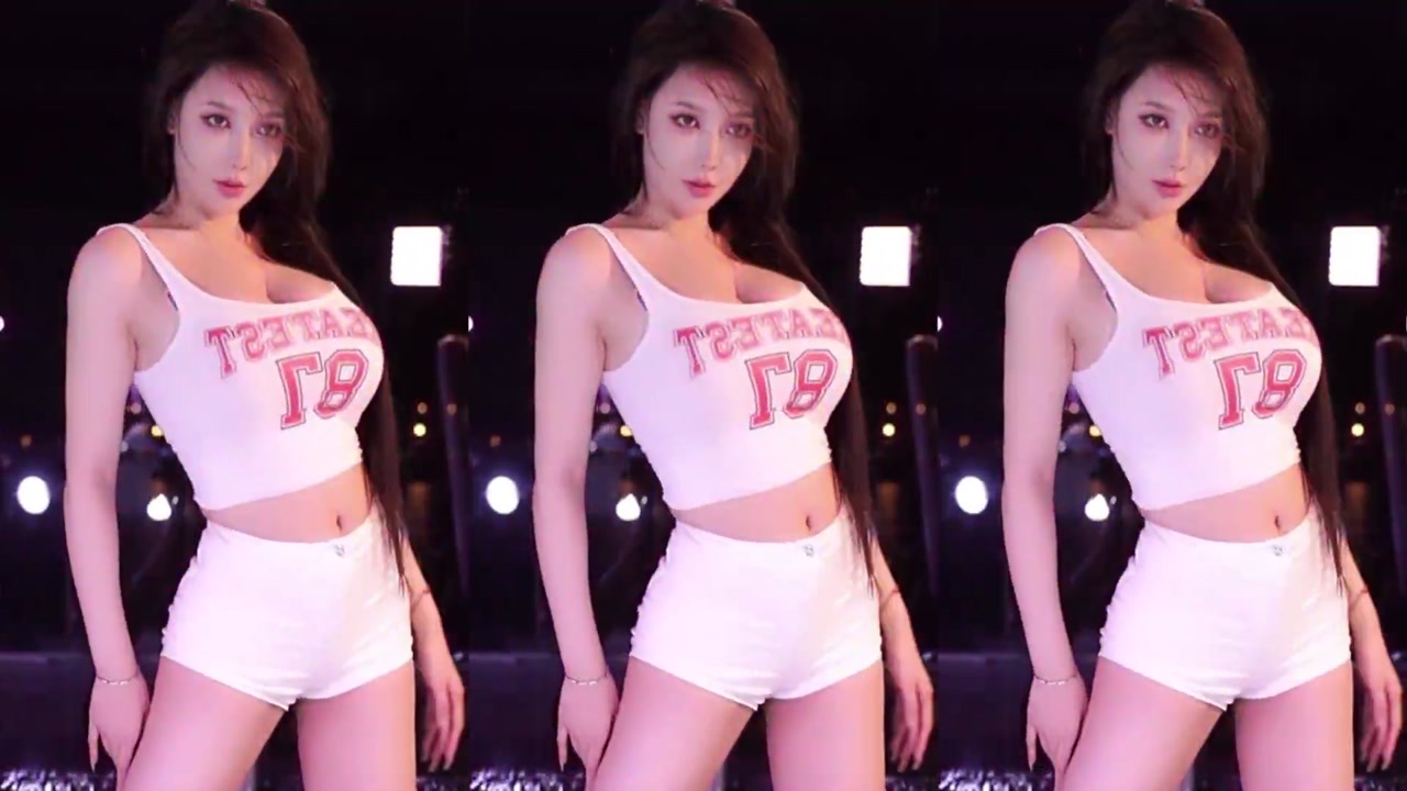 Douyin minanaya[minana呀]20230807 Chinese girl live dance 000006