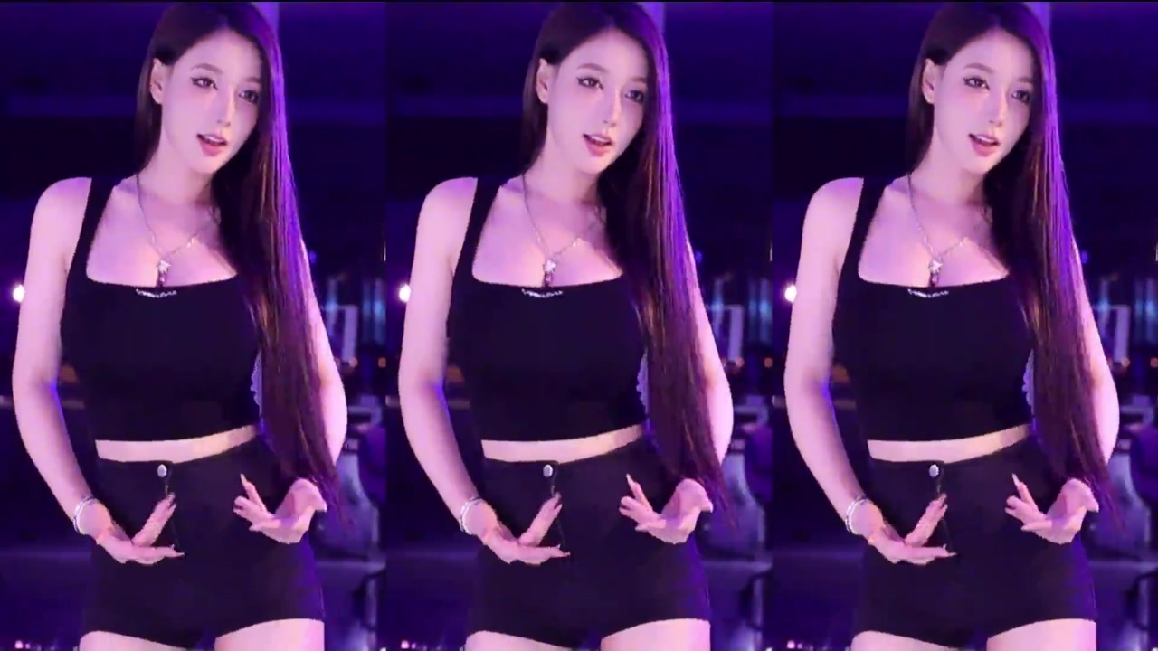 Douyin minana呀[minanaya]20230816 A beautiful female anchor from China 000010