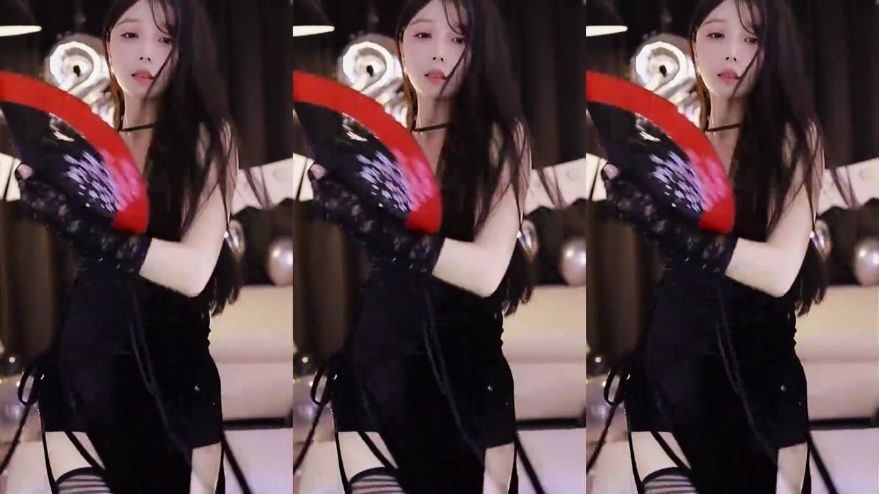 Douyin hunanxiaochengzi[湖南小橙子]20231004 sexy female anchor from China dances 000003